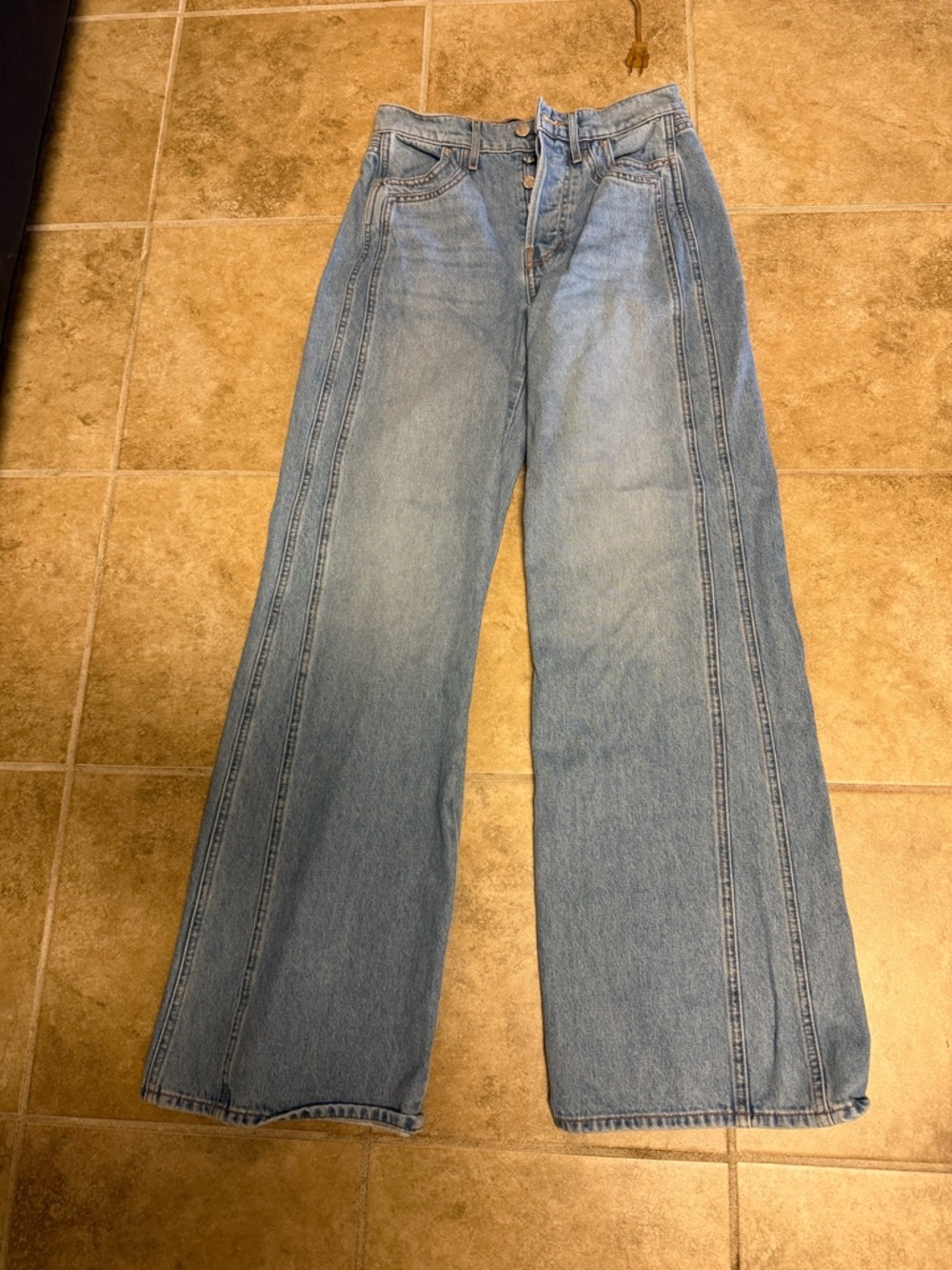 Veronica Beard Taylor Relaxed Light Blue Wide-Leg Jeans